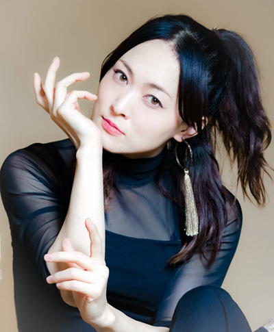 Kaori Kawabuchi - voice of the japanese language